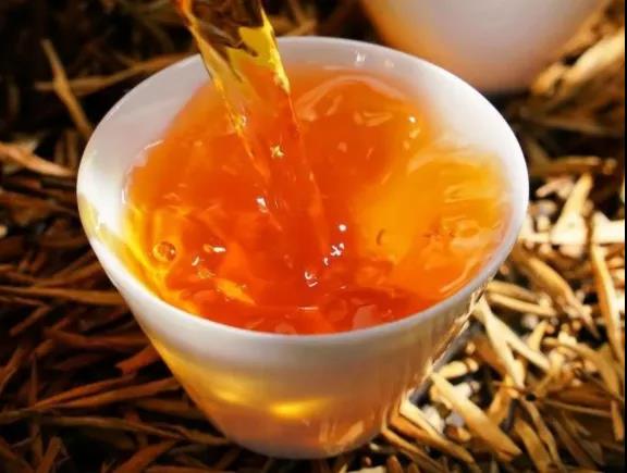 生態茶與咖啡：蘊含其中的中西思維方式差異