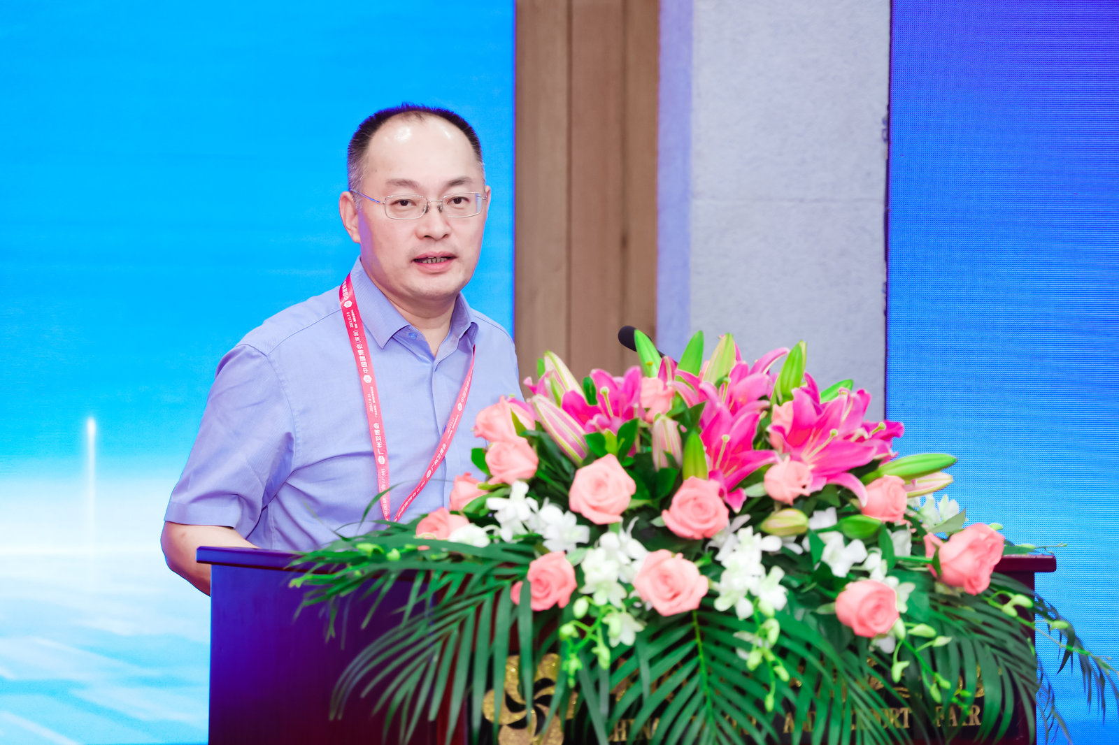1論壇對話-主持 唐召群1_看圖王.jpg